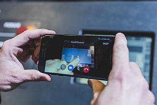 Produit de service miRemote en action
