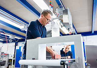 Picture of the production hall in Aachen