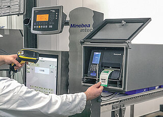 WPL-S featuring touch screen, scanner and printer