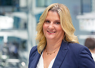 Portraitbild von Manina Kettler CFO von Minebea Intec