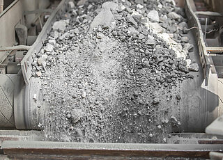 Metal parts in the raw materials can damage the grinding mills and impair production